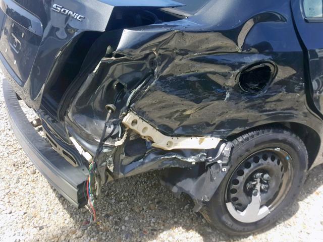 1G1JA5SH3G4109498 - 2016 CHEVROLET SONIC LS GRAY photo 9