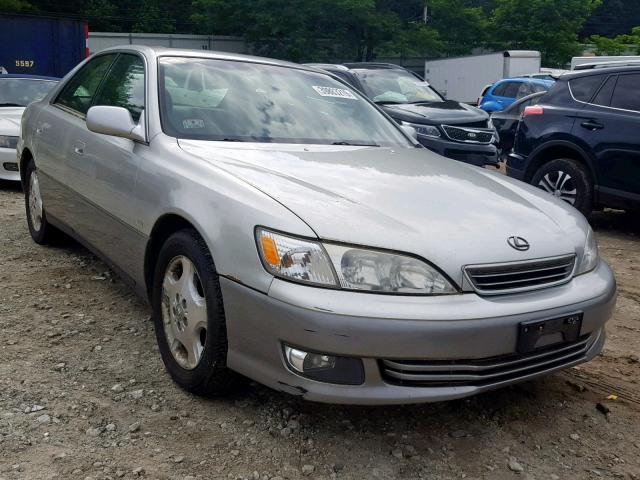 JT8BF28GXY5101760 - 2000 LEXUS ES 300 SILVER photo 1