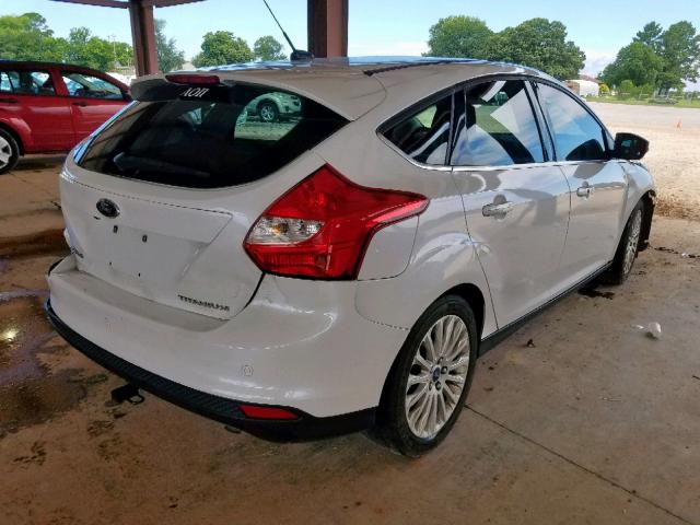 1FAHP3N22CL219707 - 2012 FORD FOCUS TITA WHITE photo 4