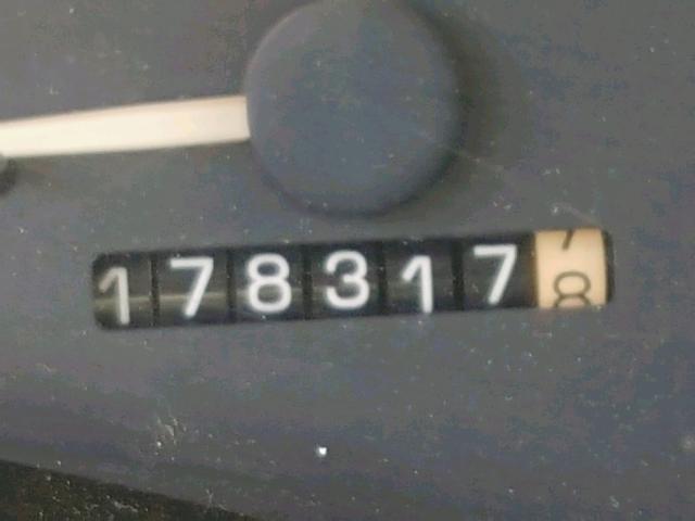 1G2WP52K82F142991 - 2002 PONTIAC GRAND PRIX RED photo 8