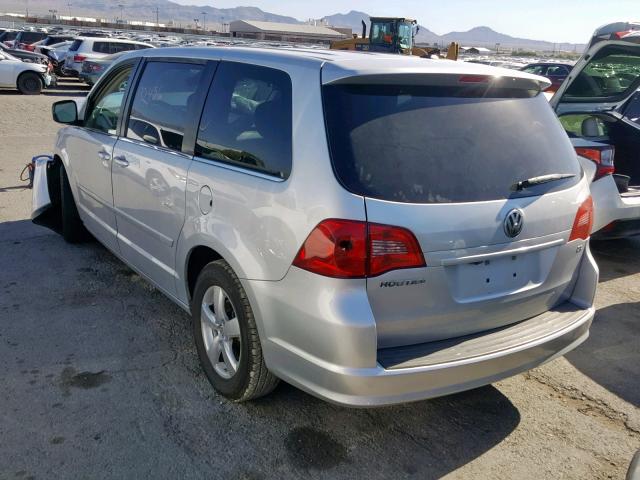 2V8HW341X9R578376 - 2009 VOLKSWAGEN ROUTAN SE SILVER photo 3