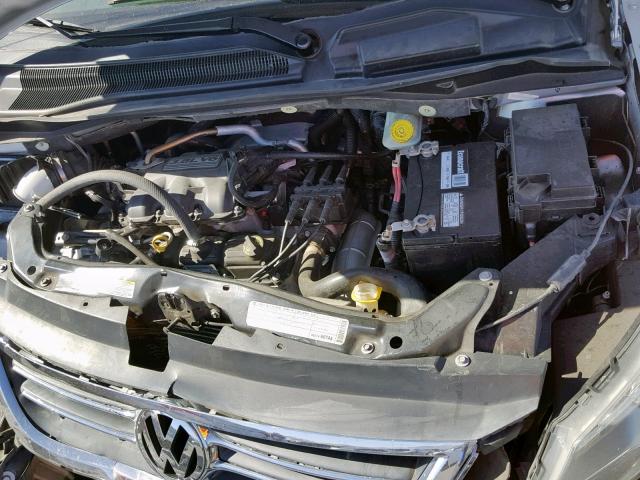 2V8HW341X9R578376 - 2009 VOLKSWAGEN ROUTAN SE SILVER photo 7