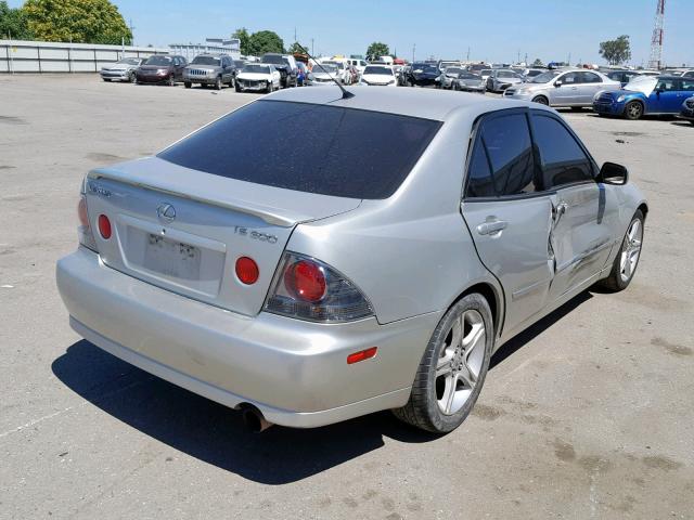 JTHBD192240085791 - 2004 LEXUS IS 300 SILVER photo 4