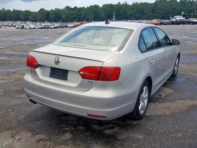 3VWLL7AJ0CM070813 - 2012 VOLKSWAGEN JETTA TDI SILVER photo 4