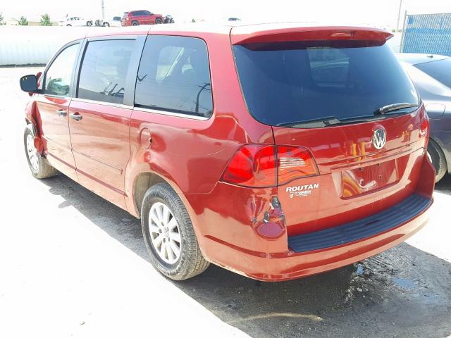 2V8HW44179R550654 - 2009 VOLKSWAGEN ROUTAN S RED photo 3