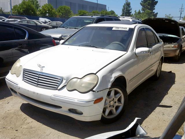 WDBRF61J42F230171 - 2002 MERCEDES-BENZ C 240 WHITE photo 2