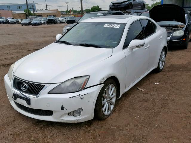 JTHCF5C25A5043970 - 2010 LEXUS IS 250 WHITE photo 2