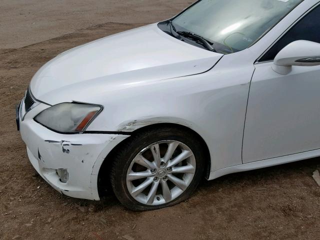 JTHCF5C25A5043970 - 2010 LEXUS IS 250 WHITE photo 9