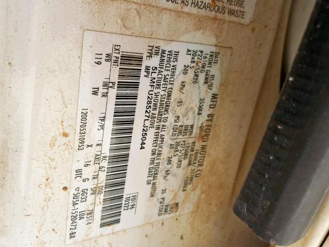 5LMFU28527LJ25044 - 2007 LINCOLN NAVIGATOR WHITE photo 10