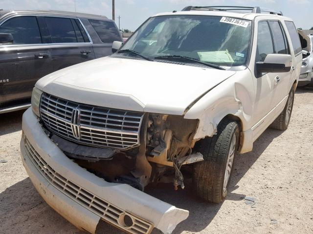 5LMFU28527LJ25044 - 2007 LINCOLN NAVIGATOR WHITE photo 2