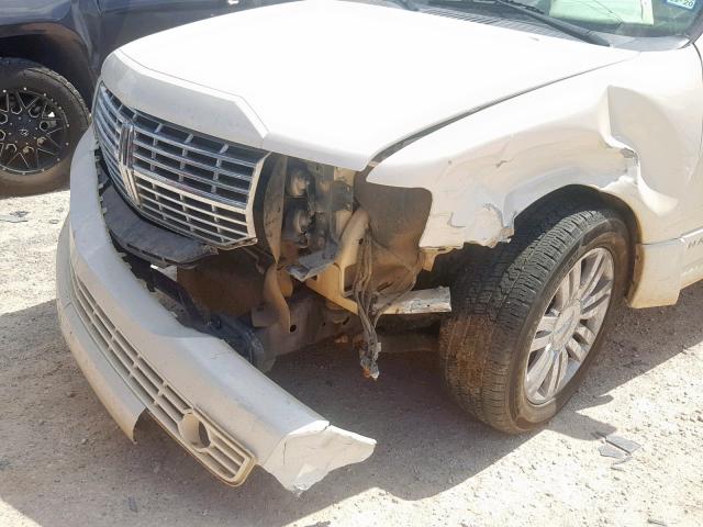 5LMFU28527LJ25044 - 2007 LINCOLN NAVIGATOR WHITE photo 9