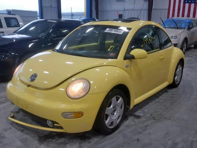 3VWCT21C61M405638 - 2001 VOLKSWAGEN NEW BEETLE YELLOW photo 2