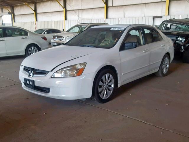 1HGCM66583A002392 - 2003 HONDA ACCORD WHITE photo 2