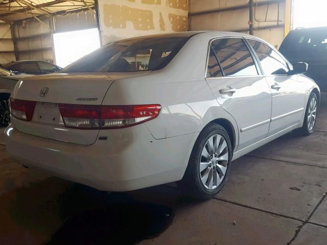 1HGCM66583A002392 - 2003 HONDA ACCORD WHITE photo 4