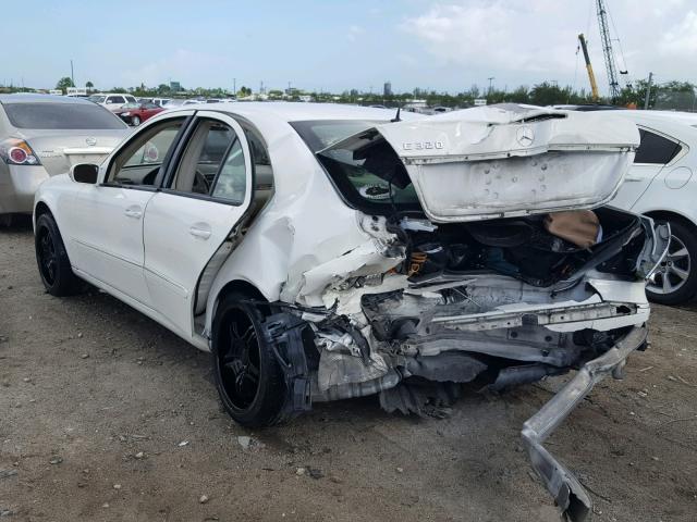 WDBUF65J75A688468 - 2005 MERCEDES-BENZ E 320 WHITE photo 3