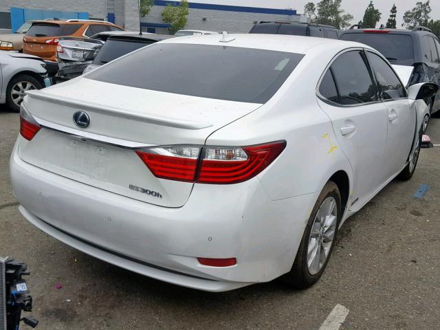 JTHBW1GG7D2022411 - 2013 LEXUS ES 300H WHITE photo 4