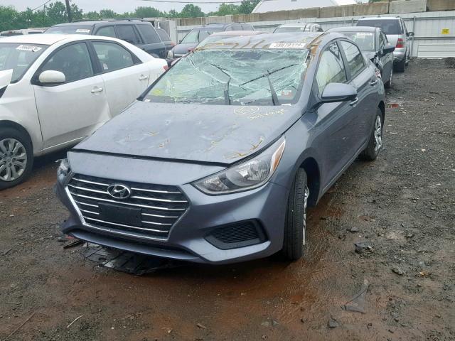 3KPC24A31KE082838 - 2019 HYUNDAI ACCENT SE GRAY photo 2