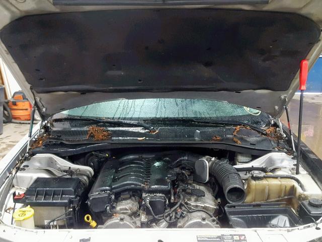 2C3JA53G55H693906 - 2005 CHRYSLER 300 TOURIN SILVER photo 7