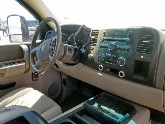 1GTJK33648F133014 - 2008 GMC SIERRA K35 BROWN photo 9