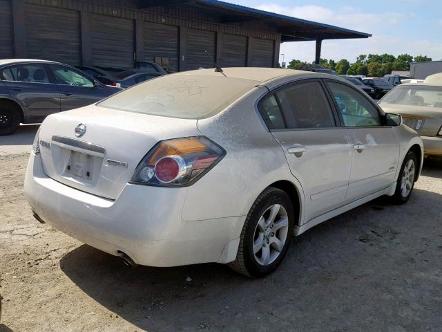 1N4CL21EX7C221503 - 2007 NISSAN ALTIMA HYB WHITE photo 4