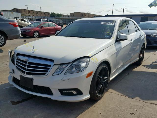 WDDHF5GB8BA375725 - 2011 MERCEDES-BENZ E 350 WHITE photo 2