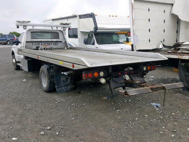 1FDAF56F32EC51589 - 2002 FORD F550 SUPER WHITE photo 3