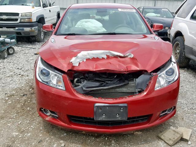 1G4GC5ER2DF246220 - 2013 BUICK LACROSSE RED photo 9