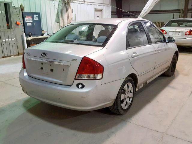 KNAFE221295624263 - 2009 KIA SPECTRA EX SILVER photo 4