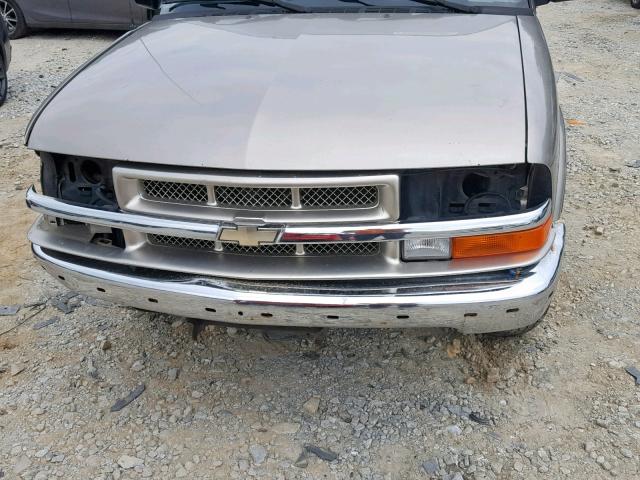 1GNCS18W91K111875 - 2001 CHEVROLET BLAZER BEIGE photo 7