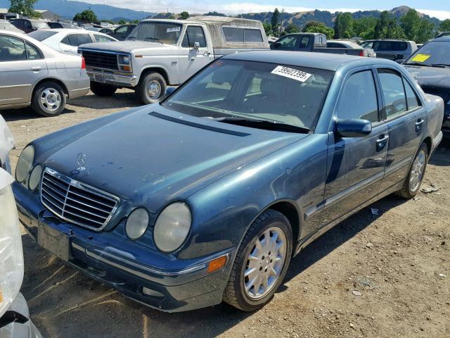 WDBJF65JX1B377611 - 2001 MERCEDES-BENZ E 320 GRAY photo 2