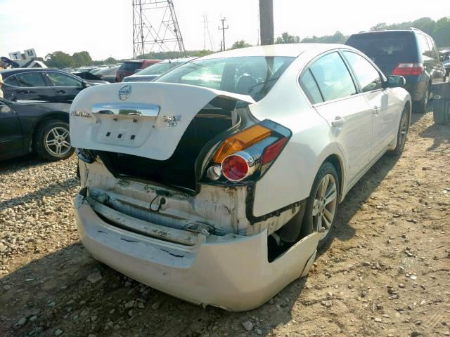 1N4BL2AP8AN439058 - 2010 NISSAN ALTIMA SR WHITE photo 4