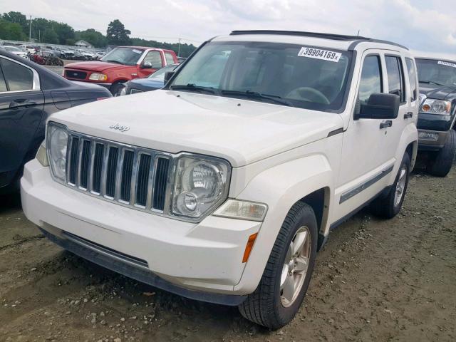 1J8GP58K88W241772 - 2008 JEEP LIBERTY LI WHITE photo 2