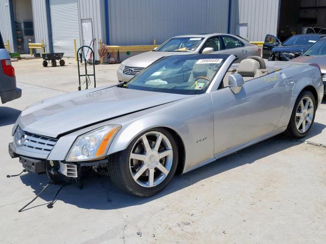 1G6YV34A955603535 - 2005 CADILLAC XLR SILVER photo 2