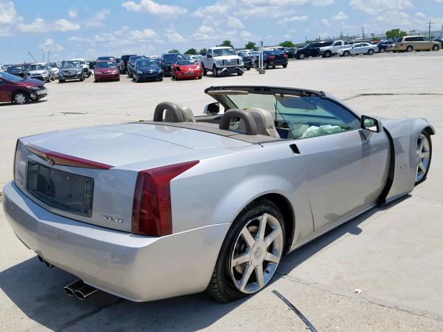 1G6YV34A955603535 - 2005 CADILLAC XLR SILVER photo 4