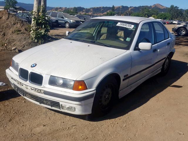 4USCD2321TLB30217 - 1996 BMW 328 I AUTO WHITE photo 2