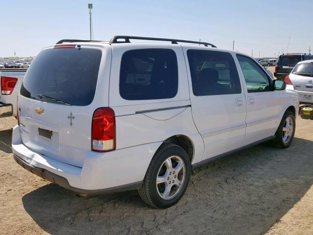 1GNDV33W77D152453 - 2007 CHEVROLET UPLANDER L WHITE photo 4