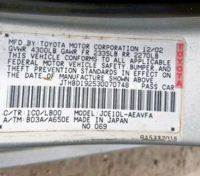 JTHBD192530070748 - 2003 LEXUS IS 300 SILVER photo 10