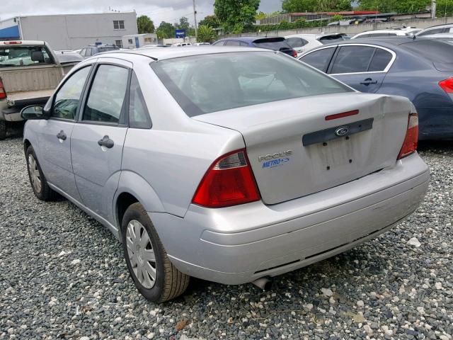 1FAFP34N27W134308 - 2007 FORD FOCUS ZX4 SILVER photo 3