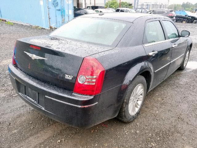 2C3CA5CV8AH165021 - 2010 CHRYSLER 300 TOURIN BLACK photo 4