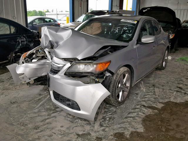 19VDE1F79DE001392 - 2013 ACURA ILX 20 TEC SILVER photo 2