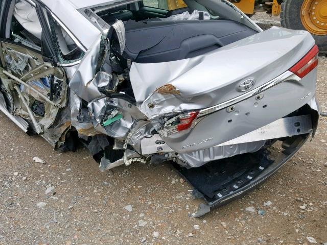 4T1BK1EB8JU284339 - 2018 TOYOTA AVALON XLE SILVER photo 9