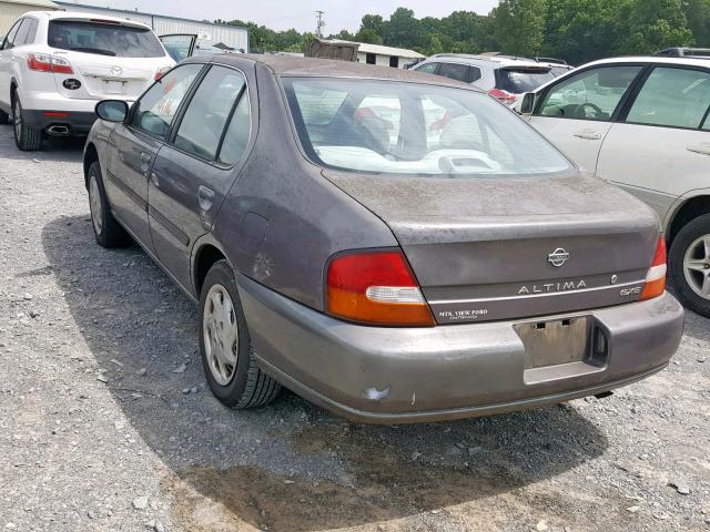 1N4DL01D8WC100757 - 1998 NISSAN ALTIMA XE GRAY photo 3