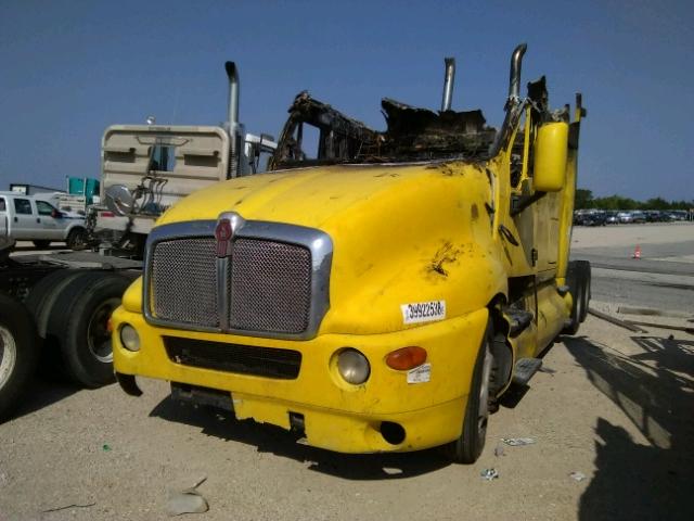 1XKTD49XX5J082804 - 2005 KENWORTH CONSTRUCTI YELLOW photo 2