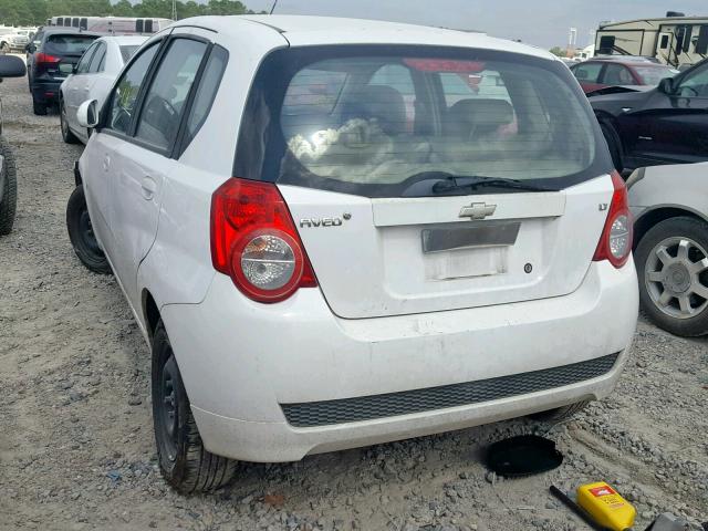 KL1TD66E09B671474 - 2009 CHEVROLET AVEO LS WHITE photo 3