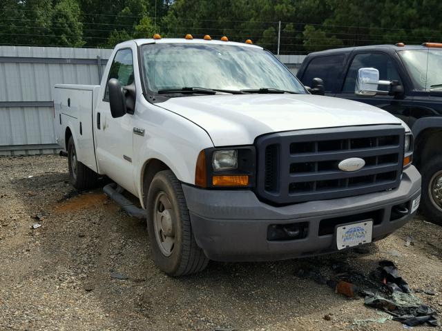 1FDSF34P15EB44677 - 2005 FORD F350 SRW S WHITE photo 1