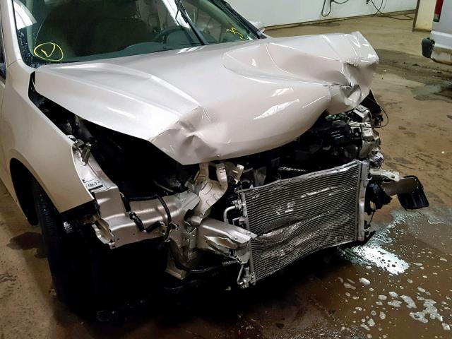 1G11C5SL7FF353141 - 2015 CHEVROLET MALIBU 1LT 金色 照片 9