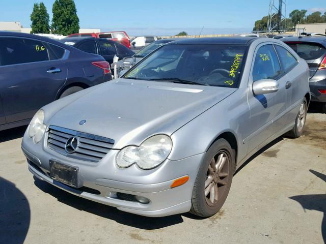 WDBRN40J73A414222 - 2003 MERCEDES-BENZ C 230K SPO SILVER photo 2