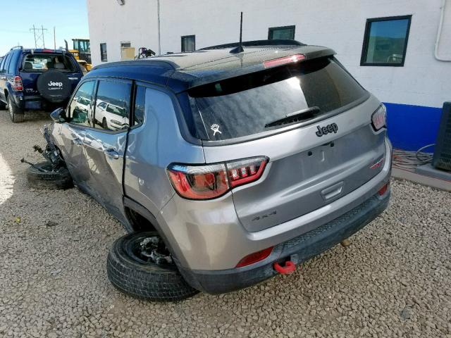 3C4NJDDB3HT657413 - 2017 JEEP COMPASS TR SILVER photo 3