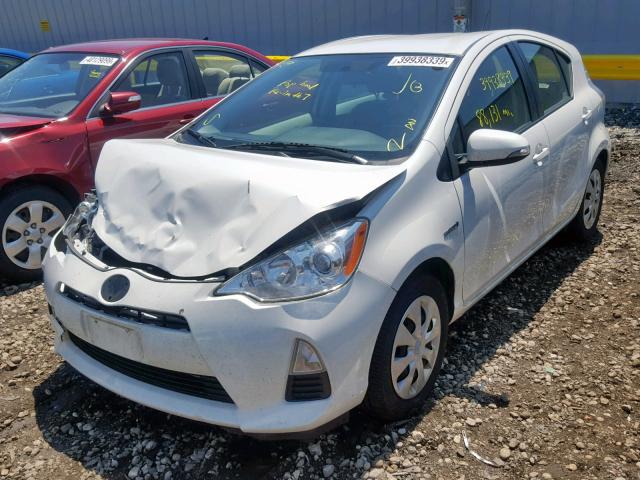 JTDKDTB36E1568180 - 2014 TOYOTA PRIUS C WHITE photo 2