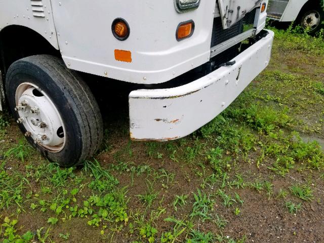 4UZA4FF4XVC792522 - 1997 FREIGHTLINER CHASSIS M WHITE photo 9